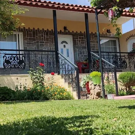 Eretria Vacation House * Eretria (Evia)